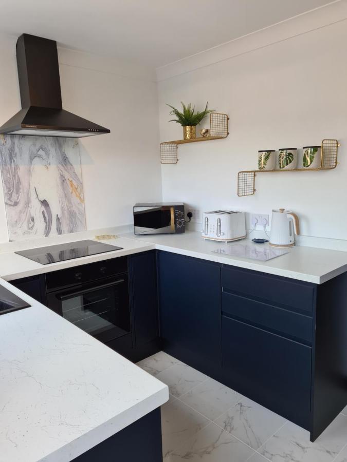 Stunning 2 Bed House Near Coastal Path/Lake/Beach Llanelli Ngoại thất bức ảnh