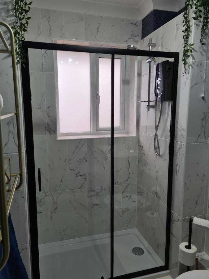 Stunning 2 Bed House Near Coastal Path/Lake/Beach Llanelli Ngoại thất bức ảnh